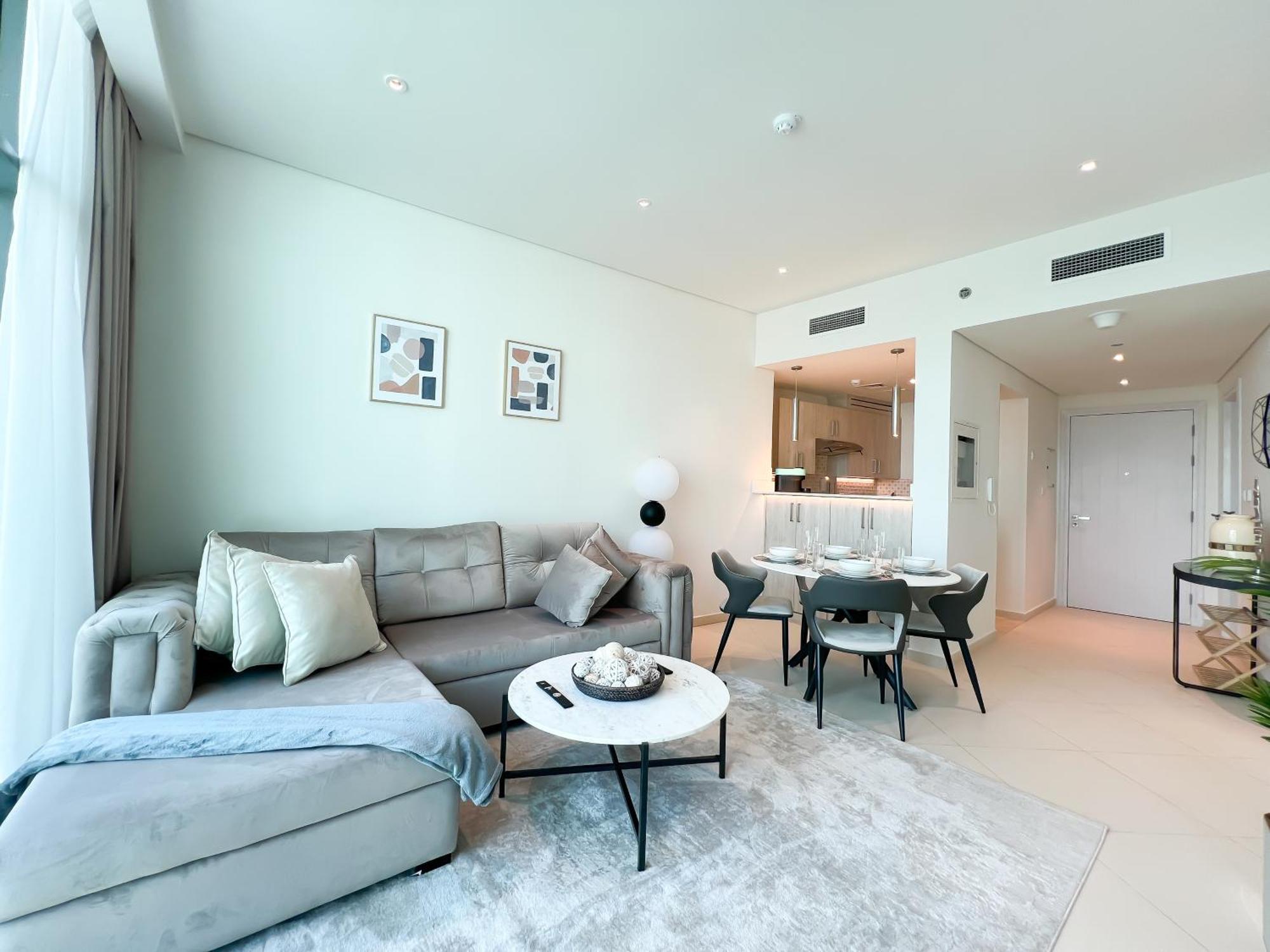 Coastal 1br Hideaway With Breathtaking Sea Views - 50ab5 * Dubai